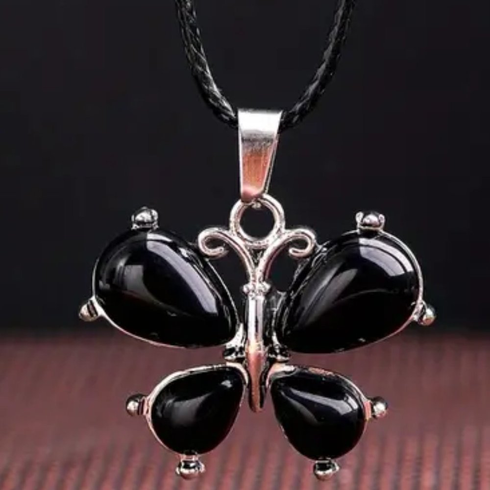 Black Onyx Natural Stone Cute Butterfly Pendant Necklace Gemstone Pendant - Picture 3 of 3